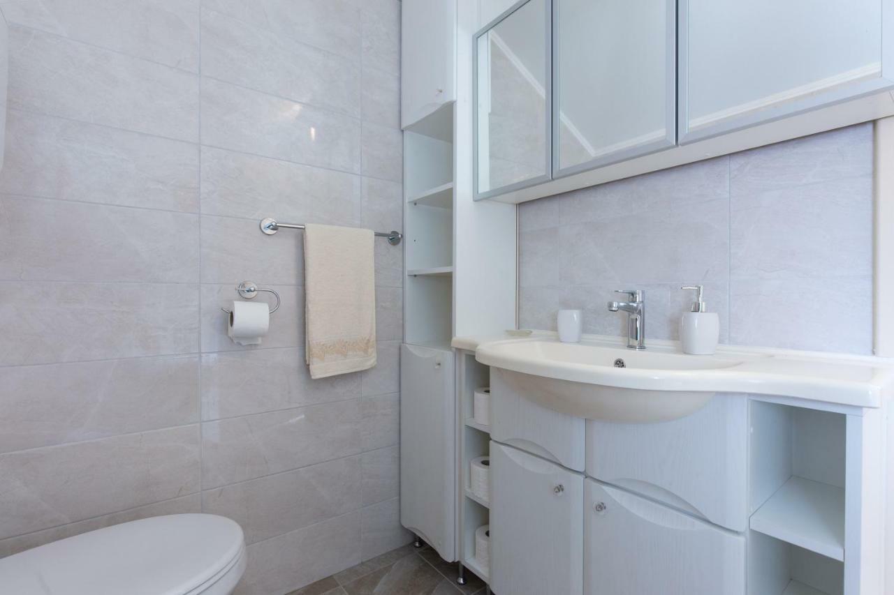 Apartman Ivona Malinska Exterior photo