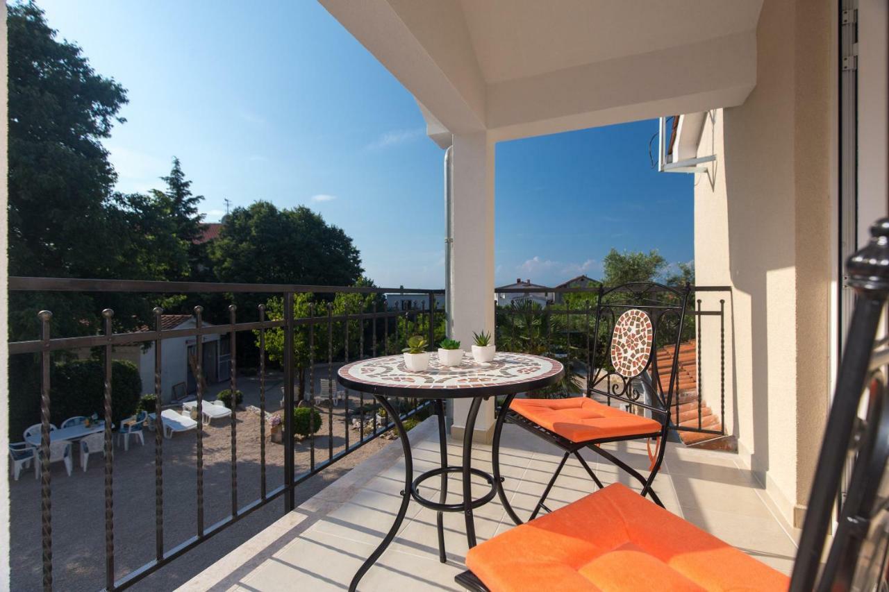Apartman Ivona Malinska Exterior photo